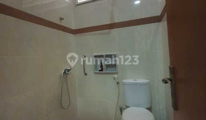 Rumah layak huni blok A kebayoran baru jaksel