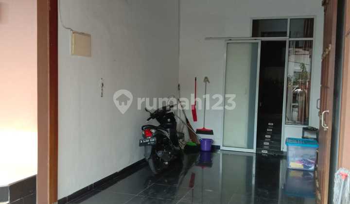 Nice house in the POLRI Ampera complex, South Jakarta. 2