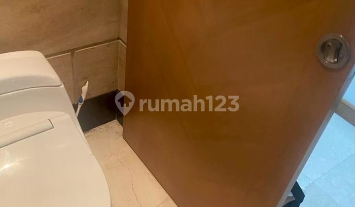 Modern Apartment, Kempinski Residence Menteng, Central Jakarta 2