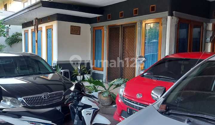 rumah bagus terawat diperumahan pemda jakarta 