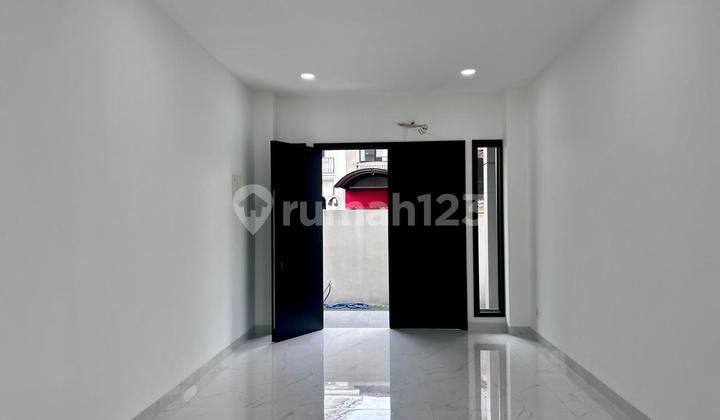 Rumah New Minimalis Modern, Mewah & Elgance di Puspita Loka 2