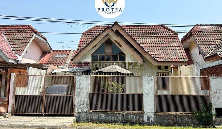 Dijual Rumah Dengan Lebar Jalan 10 Meter 1