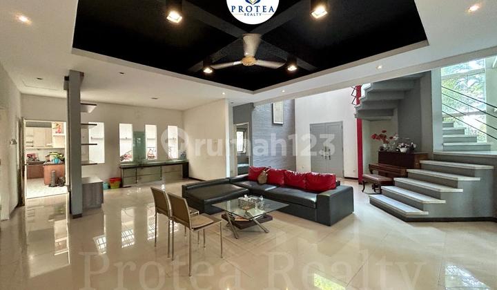 RUMAH MEWAH HOOK LOKASI STRATEGIS BSD