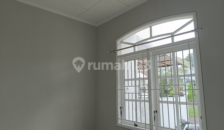 House for Rent in a Cluster in Front of a Park, Ready to Occupy in BSD 2