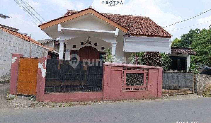 Sisp Huni House Quick Sale Suitable for Business in Serpong Tangsel 1