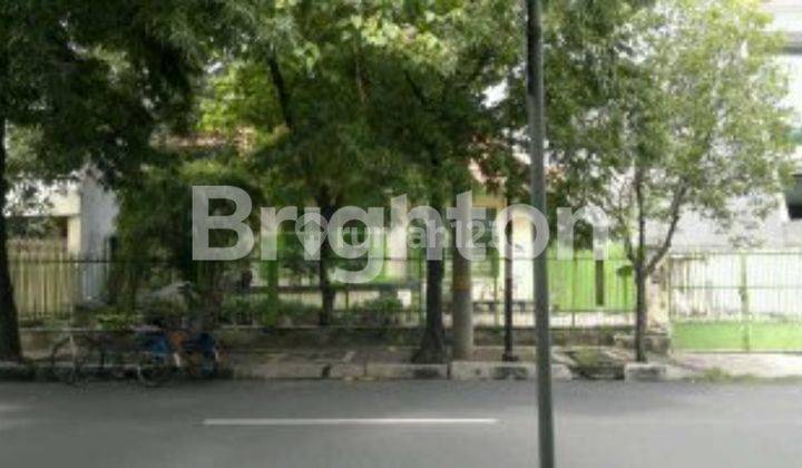 RUMAH LAMA TERAWAT LOKASI SURABAYA PUSAT !! 1