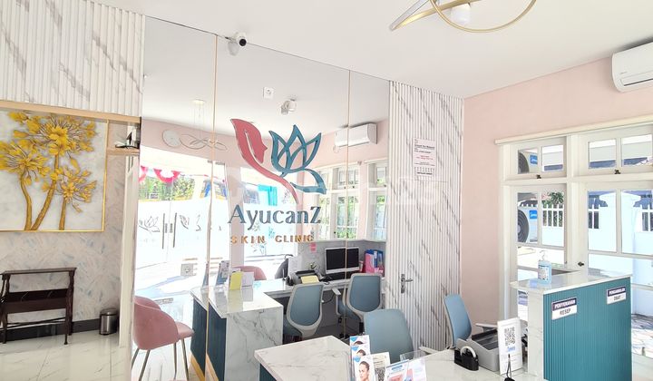 Just Renovated !! House Location in Dukuh Kupang