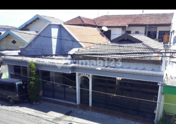 RUMAH SECOND TERAWAT LOKASI BRATANG GEDE !! 2