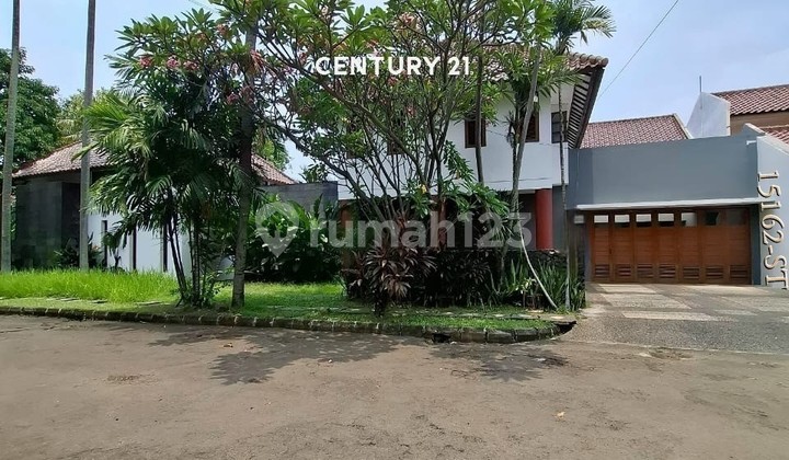 For Sale Modern Tropical House Ready to Occupy in Sector 8 Bintaro