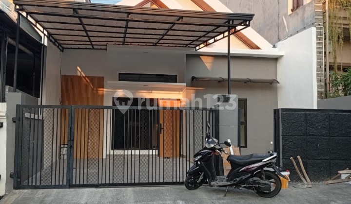 For Sale Spacious House in Safe and Comfortable Location in Taman Harapan Baru For Sale Spacious House in Safe and Comfortable Location in Taman Harapan Baru