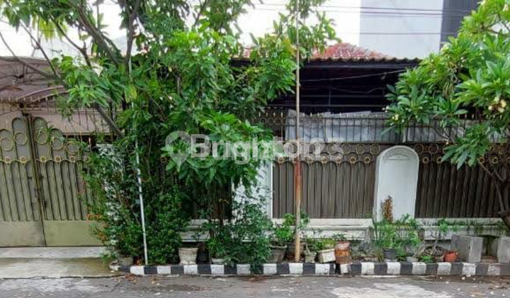 RUMAH LAMA 1 LANTAI DEKAT GALAXY MALL DAN PAKUWON CITY DI MANYAR 1