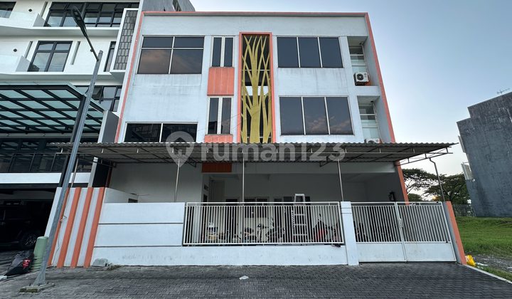 Kos Citraland Surabaya near Ciputra University and Pakuwon Mall. 1