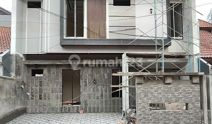 Rumah Minimalis Baru di Manyar Dekat Galaxy Mall dan Pakuwon City 1