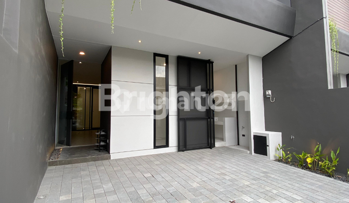 NEW MINIMALIST HOUSE IN KUTISARI NEAR UK PETRA AND THE HIGHWAY 2