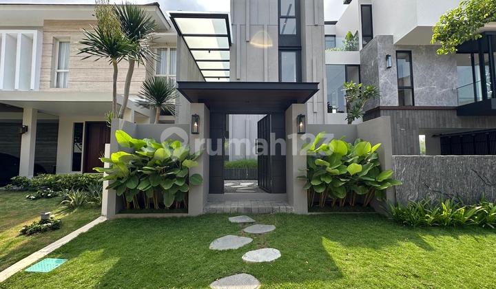 NEW LUXURY HOUSE FRESH IN CITRALAND NEAR THE GOLF AREA, UC, AND GWALK