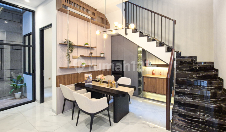Rumah Minimalis Dukuh Kupang Dekat Pusat Kota & Ciputra World 2