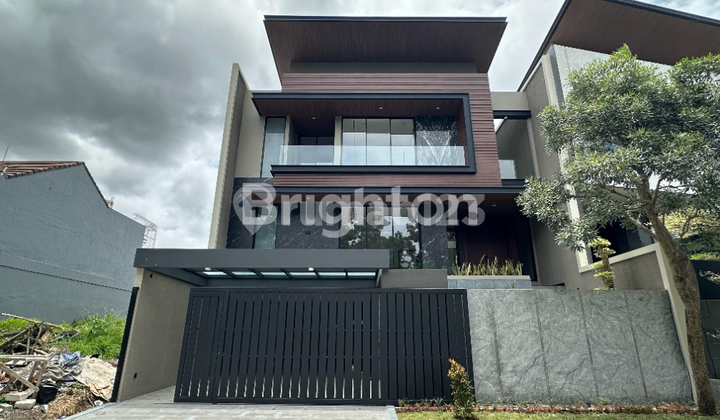 Rumah Mewah Baru Split Level Citraland Dekat Pakuwon Indah, Graha
