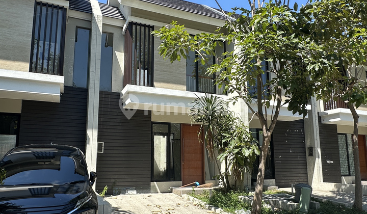 RUMAH BARU CITRALAND NORTHWEST PARK, LAKE, HILL, CENTRAL SURABAYA 1