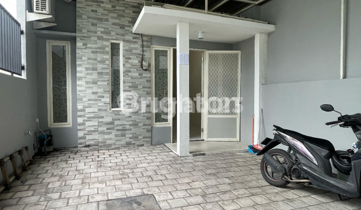 RUMAH SIAP HUNI DI SUKOLILO DEKAT GALAXY MALL DAN PAKUWON CITY