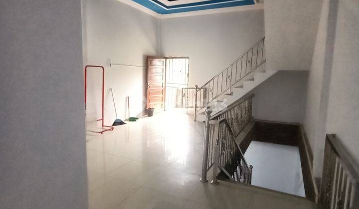 Dijual Ruko 3 Lantai Lokasi Strategis Jl. Trans Kalimantan 7