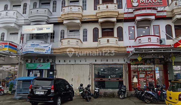 SEWA RUKO STRATEGIS DI AYANI 2 KUBU RAYA – LOKASI PRIME UNTUK USAHA! 1