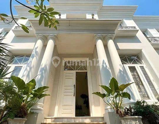 Rumah Keren Hoek Modern Classic Kayu Putih  2