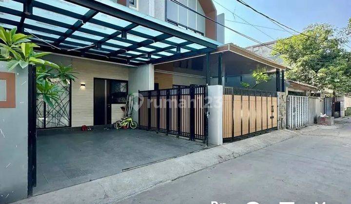 Rumah Cantik Jagakarsa 2 Lantai Turun Harga 1