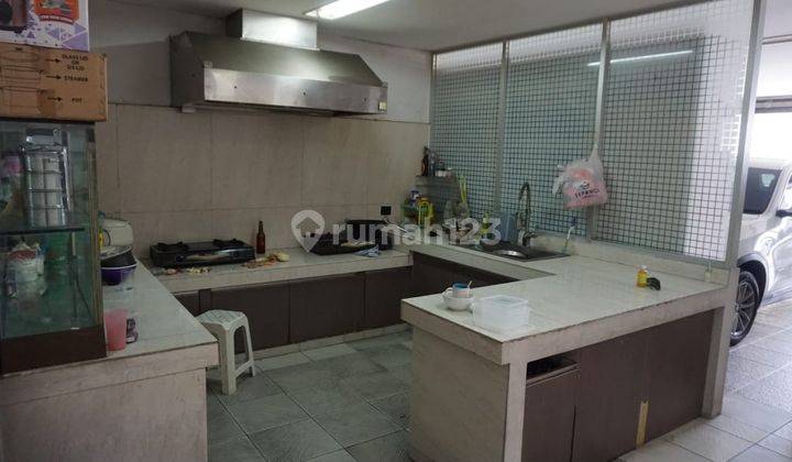 Disewakan Rumah Mewah 3 Lt Siap Huni Dikosambi Baru Jakarta Barat 8