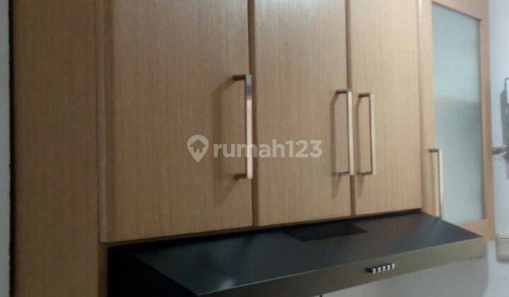 Satu unit apartemen di Emerald tower furnished  10