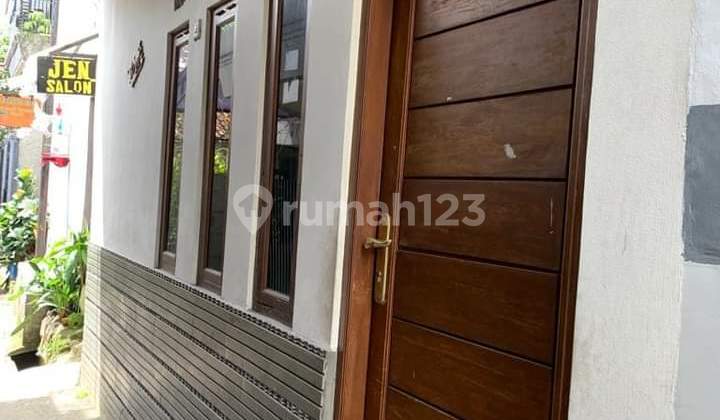 Rumah kost-kostan, ada 11kmr , tersewa 10kmr 1