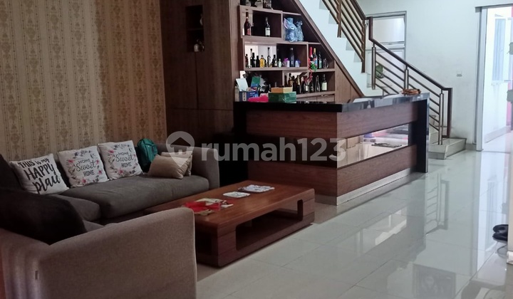 Bagus Rumah 10x20 Jalan Lebar Grand Orchad