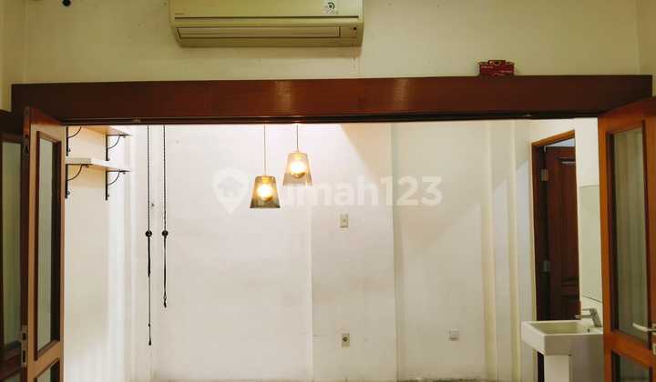 Murah Rumah 2 Lantai Rapi Kayu Putih 2