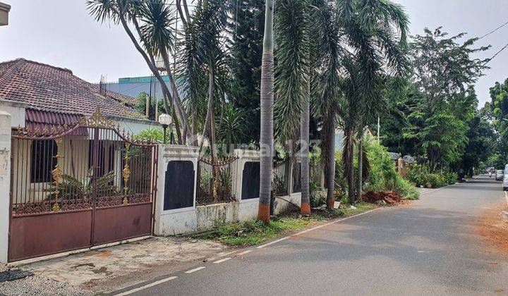 MURAH BANGET Rumah Tua Hitung Tanah Tidak Banjir Komplek Nyaman Duren Sawit Hub: 0817 0120 620