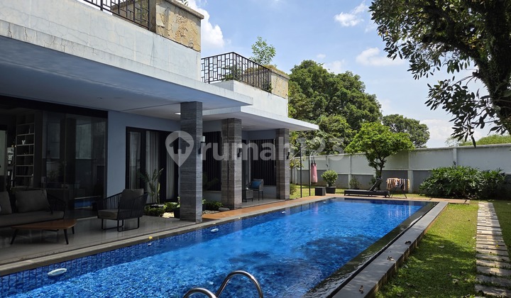 Turun Harga Rumah Mewah dengan Swimming Pool, Solar Panel, Water Recycle Perumahan Raffles Hills Cibubur