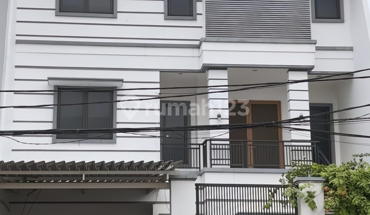 Murah Rumah 3 Lantai Fully Furnish Hadap Selatan Janur Elok 1