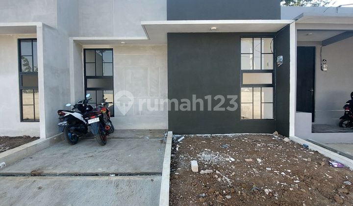 One-Story House Strategic Location Near Kanjuruhan University Malang One-Story House Strategic Location Near Kanjuruhan University Malang