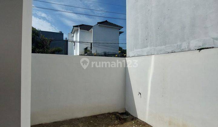 Rumah Modern 2 Lantai Dekat Kampus Umm Dan Ub Kota Malang 2