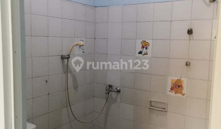 Dijual Cepat Rumah Rapih Bagus Cantik Lt 128 Lb 114 Harga Nego di Taman Laguna 3