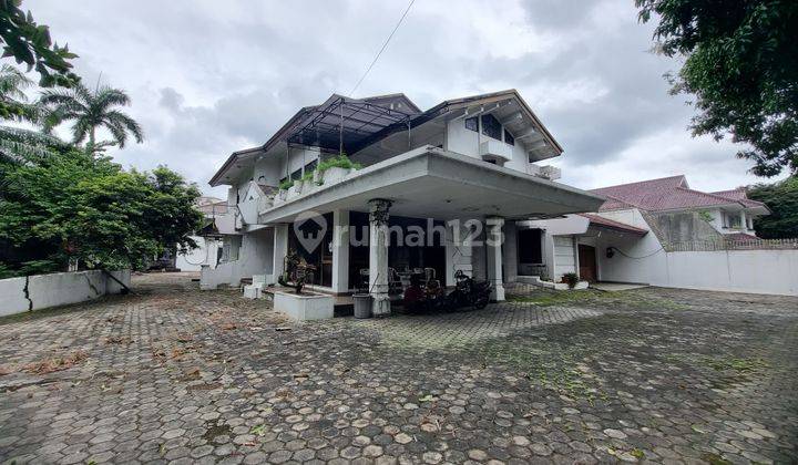 Rumah Hook di Pondok Indah Strategis SHM Untuk Usaha 2