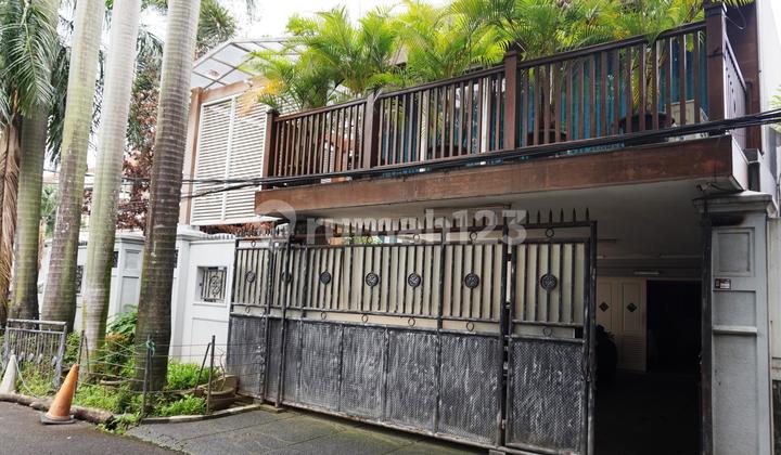 Rumah Bagus 2 Lantai Ada Kolam Renang di Menteng, Jakarta Pusat 2