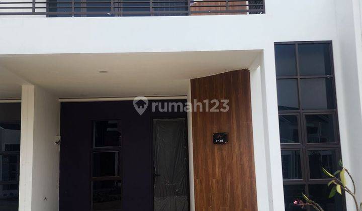 Rumah 4 Kamar Tidur Dengan Balkon Super Luas Di Karawaci 2