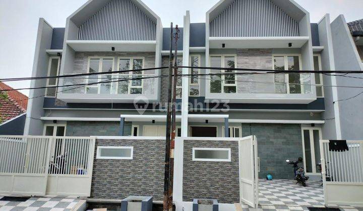 Dijual Rumah Baru Gress Tinggal 1 Unit Raya Manyar Tirtomoyo Selangkah Ke Sekolah Petra Smp Sma  2