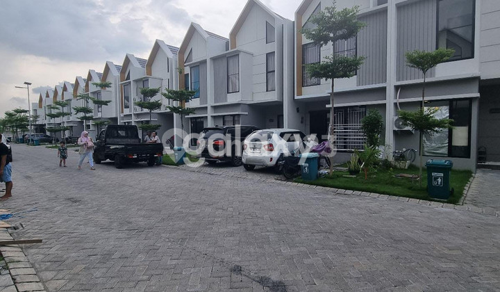 SEWA RUMAH FULL FURNISHED NEW FURNISH DI PERUMAHAN EASTERN PARK 2