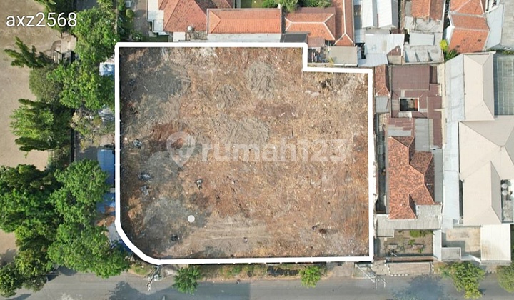 JUAL TANAH POJOK TENGAH KOTA SIAP BANGUN NOL JALAN LOMBOK COCOK UNTUK BERBAGAI USAHA