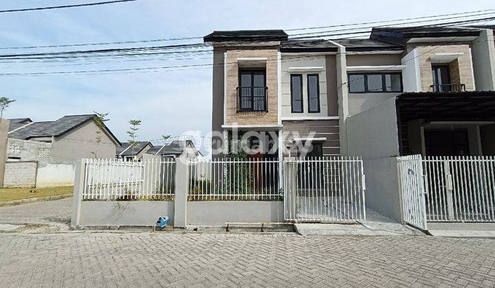 JUAL RUMAH BARU 2 LANTAI POJOKAN ALANA REGENCY TAMBAK OSO 1