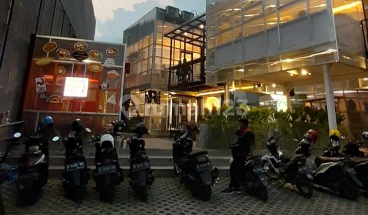 RENTAL OF MODERN BUILDING BUSINESS SPACE IN PONDOK JATI SIDOARJO RENTAL OF MODERN BUILDING BUSINESS SPACE IN PONDOK JATI SIDOARJO