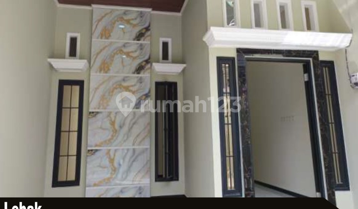 Rumah 2 Lantai Bagus Siap Huni di Tambaksari