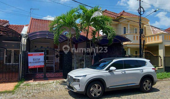 Rumah cantik 1.5 lantai,dekat Merr, dekat kampus UPN 2