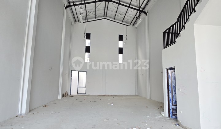 Pik2, Biz Park has 2 units.. Can be combined. Size 9x30, Building area 291m2. Pik2, Biz Park has 2 units.. Can be combined. Size 9x30, Building area 291m2.