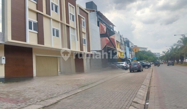 Elang Laut Adjacent Shop House (can also take just 1 unit), Opposite Grand Family Hospital, Size 10x23, 3 Floors, Suitable for Bank, Clinic, Pharmacy, etc. Elang Laut Adjacent Shop House (can also take just 1 unit), Opposite Grand Family Hospital, Size 10x23, 3 Floors, Suitable for Bank, Clinic, Pharmacy, etc.